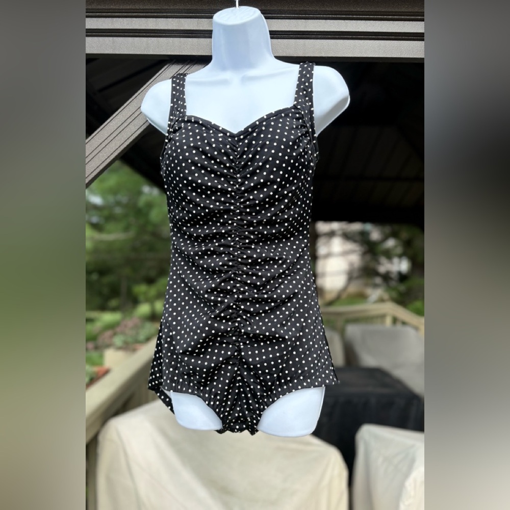 Woman’s Polka Dot One Piece Ruched Swimsuit, Size: 10 see measurements